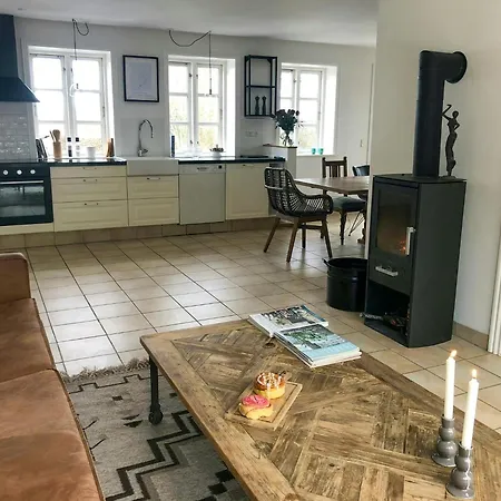 With Large Garden On Langeland Prázdninový dům